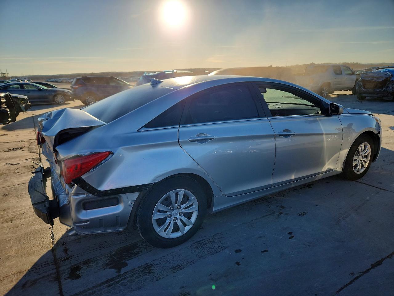 2013 HYUNDAI SONATA