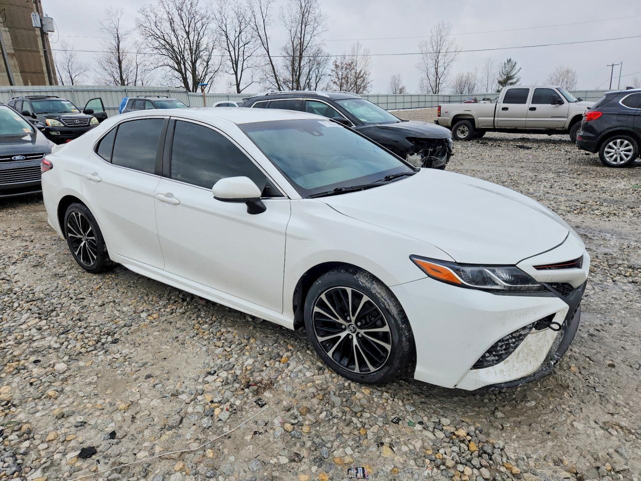 2018 TOYOTA CAMRY