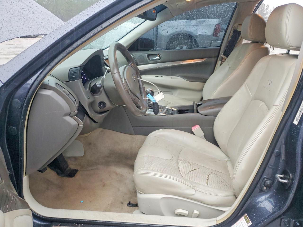 2012 INFINITI G37