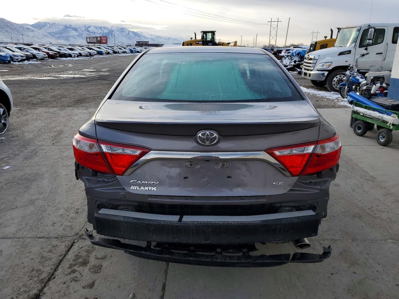 2017 TOYOTA CAMRY