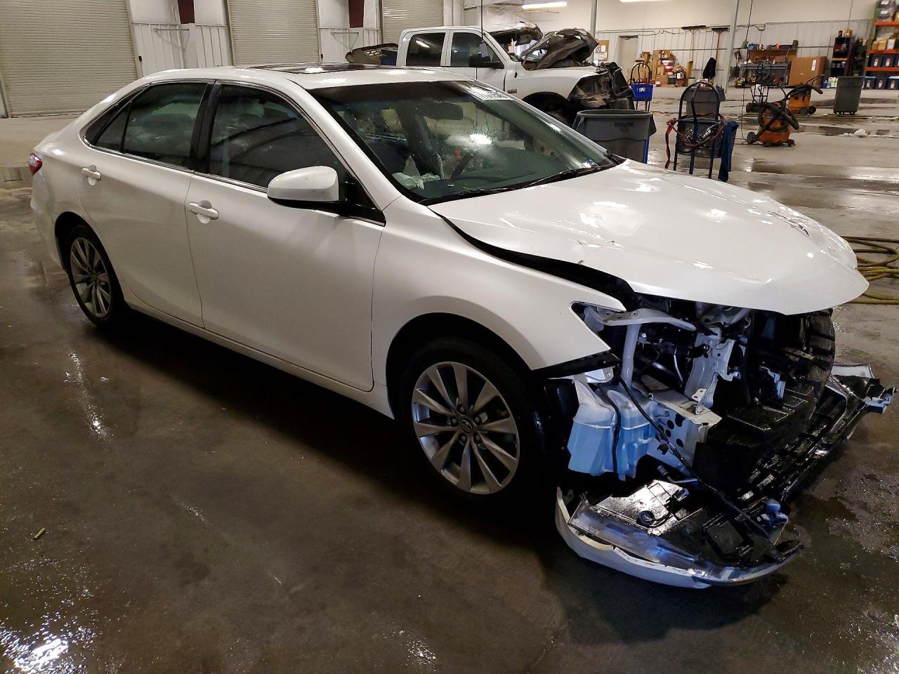 2016 TOYOTA CAMRY