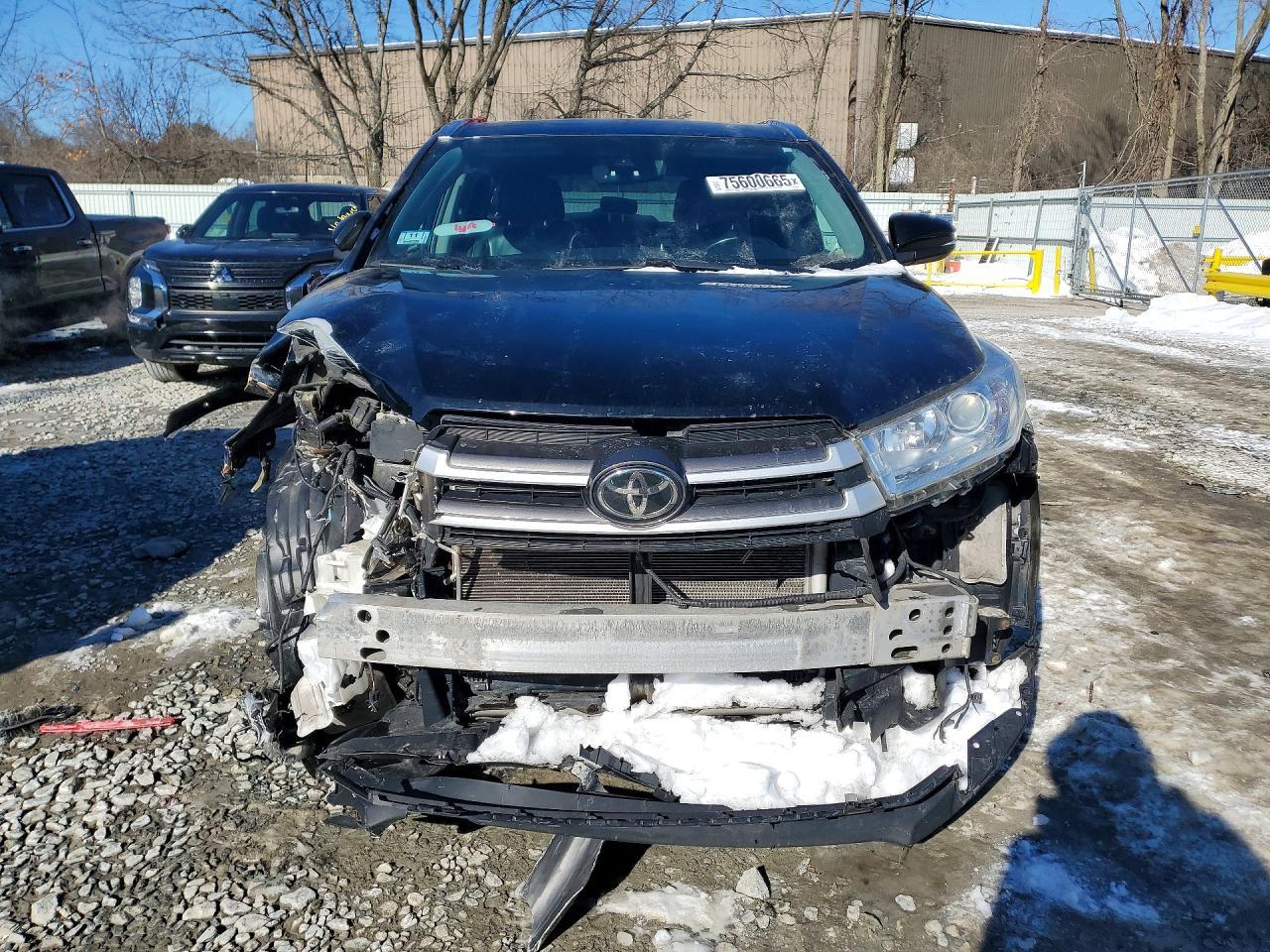 2019 TOYOTA HIGHLANDER