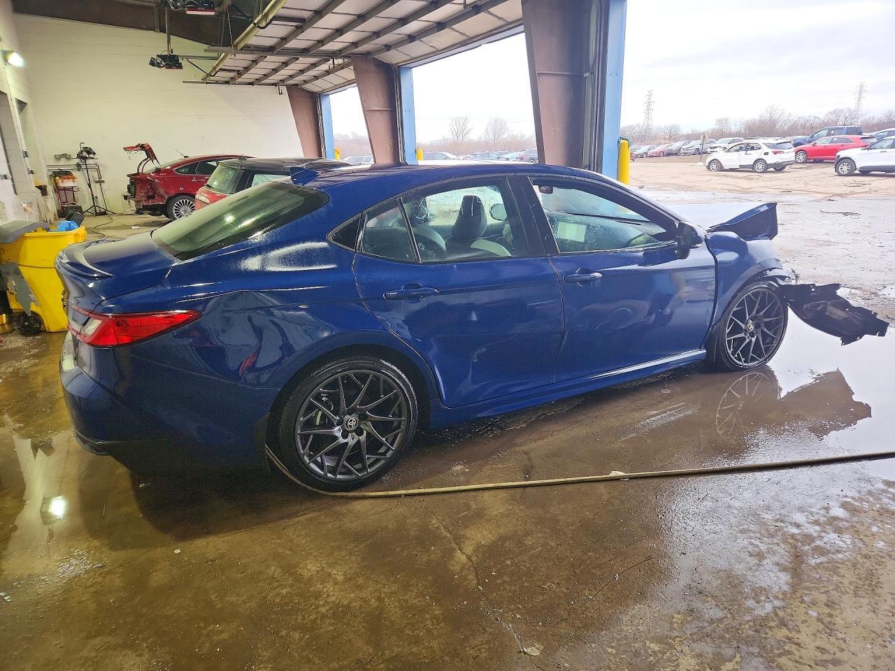 2025 TOYOTA CAMRY