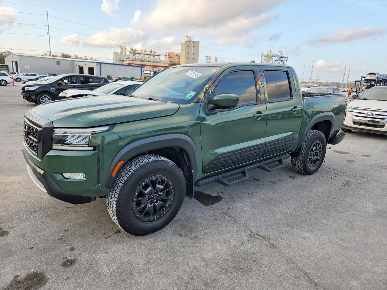 2022 NISSAN Frontier