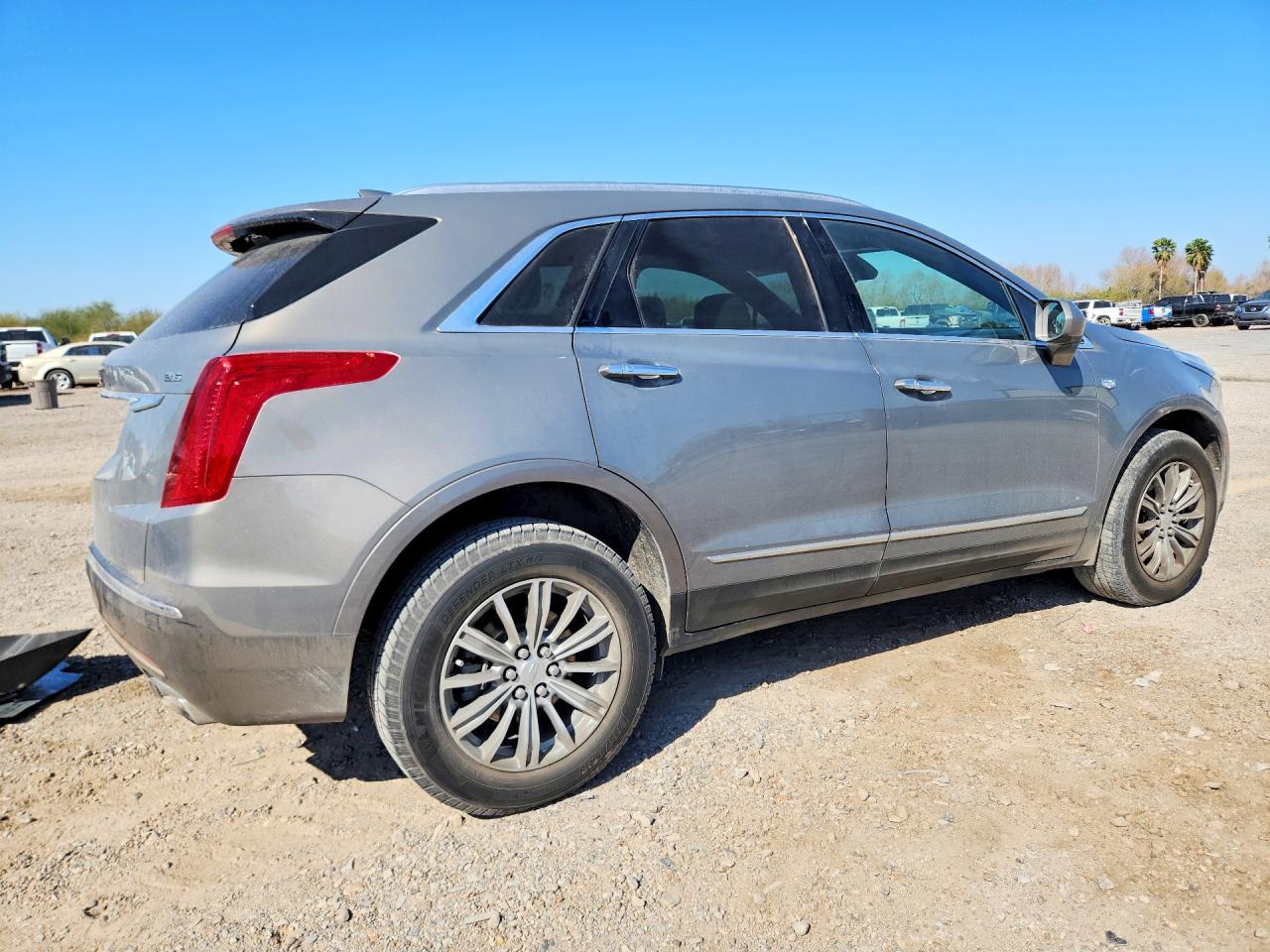 2017 CADILLAC XT5