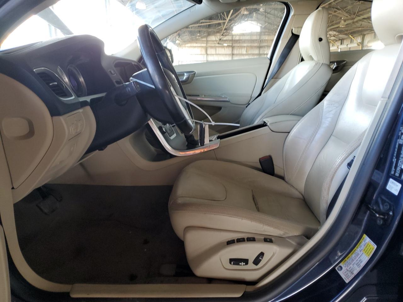 2013 VOLVO S60