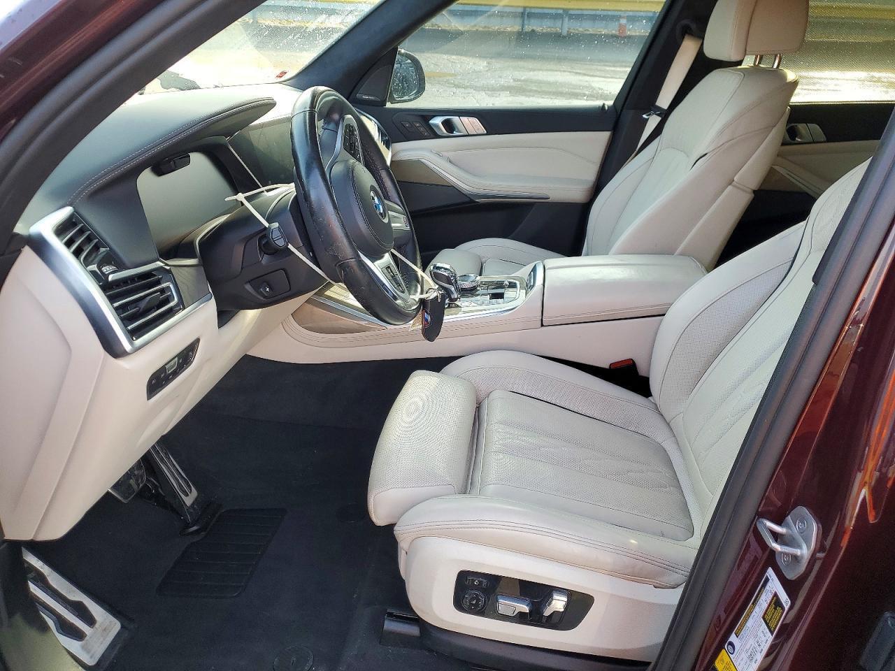 2022 BMW X7