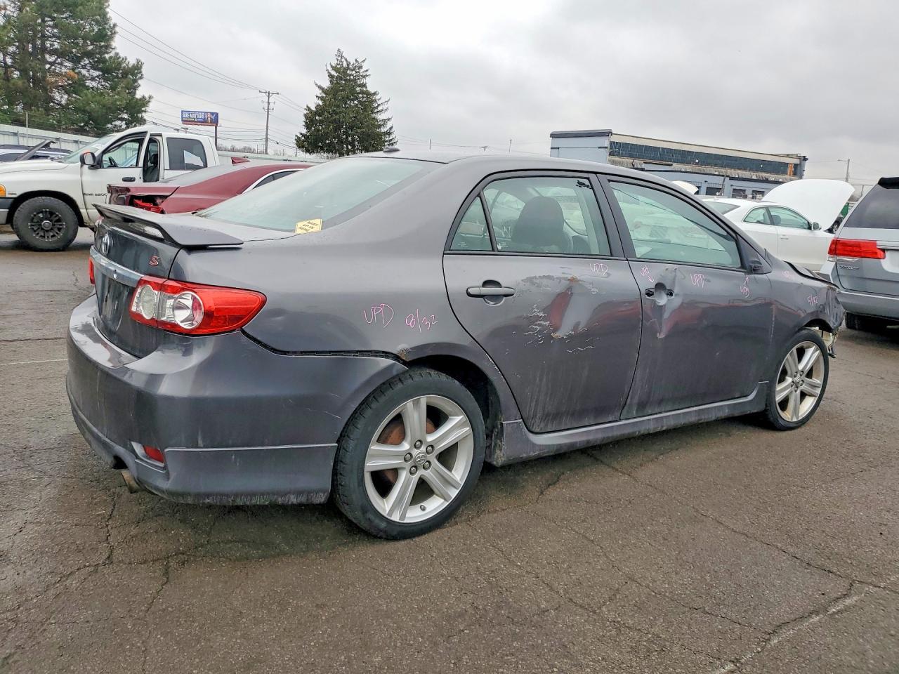 2013 TOYOTA COROLLA