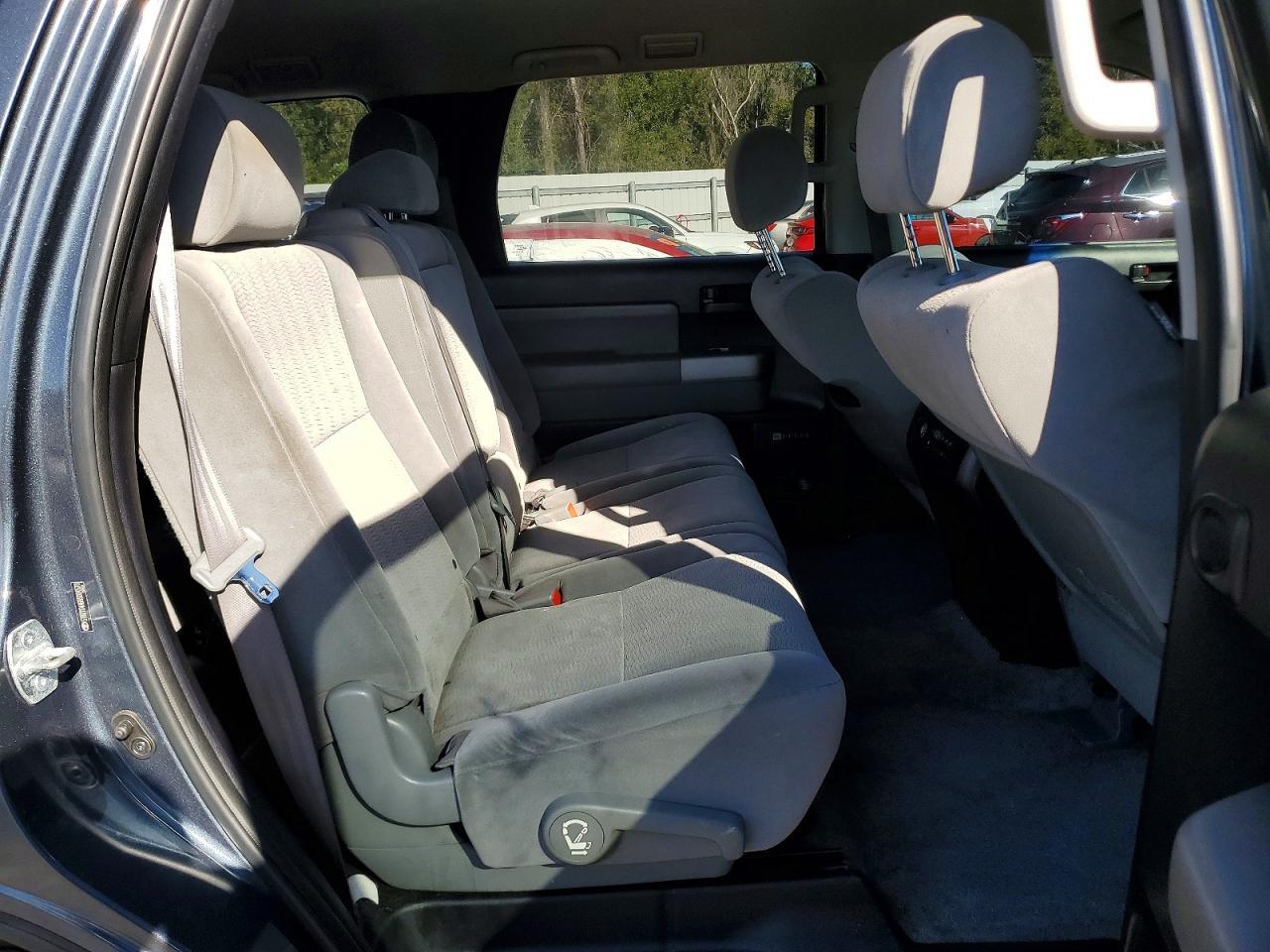2008 TOYOTA Sequoia