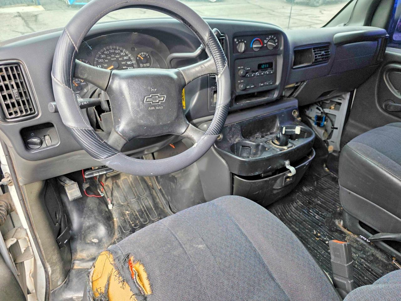 2002 CHEVROLET EXPRESS 2500