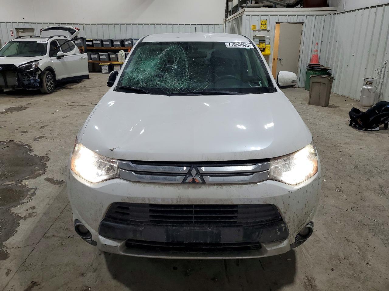 2015 MITSUBISHI outlander