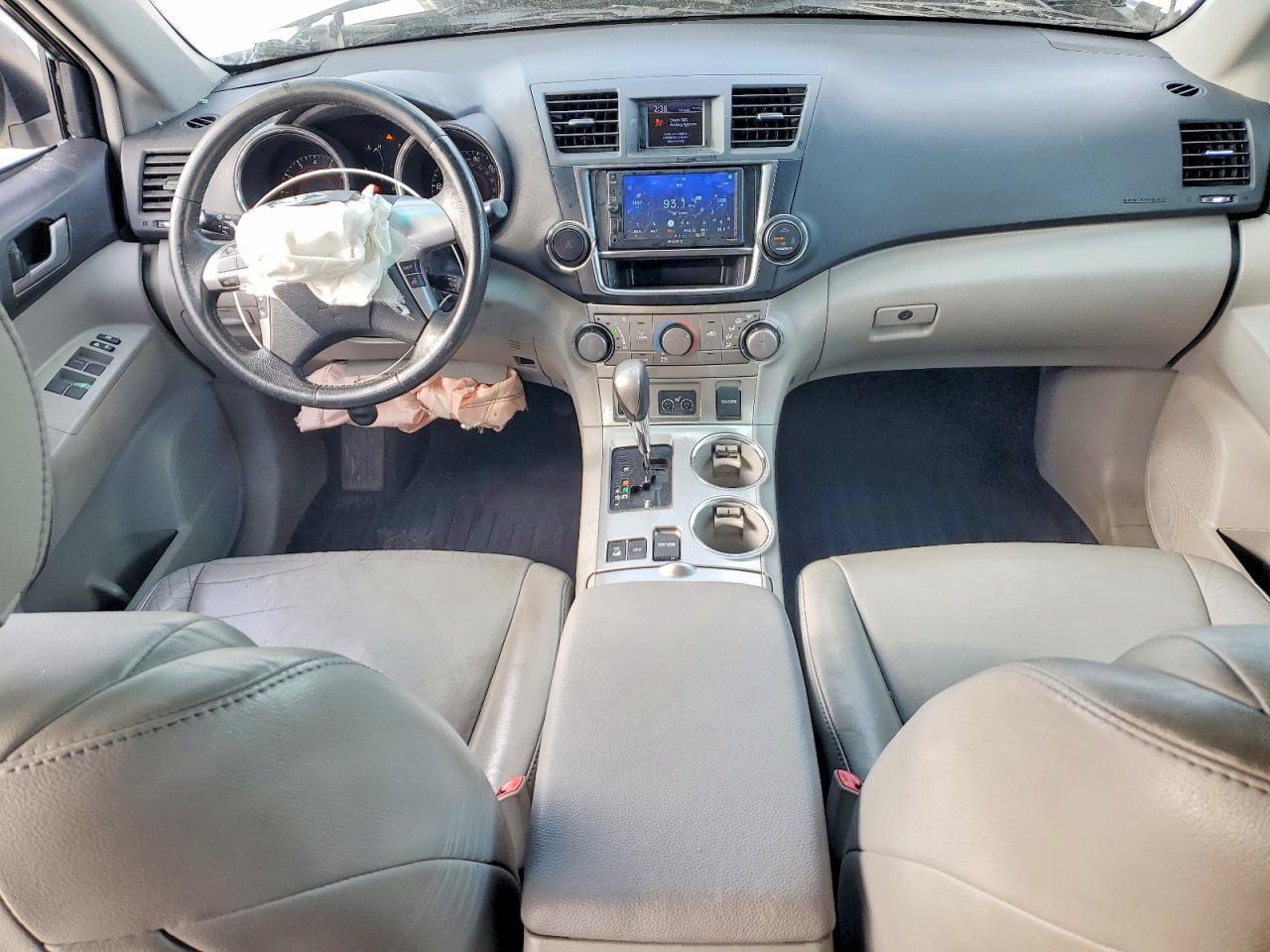 2013 TOYOTA HIGHLANDER