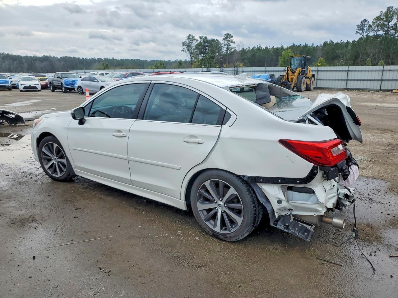 2017 SUBARU Legacy
