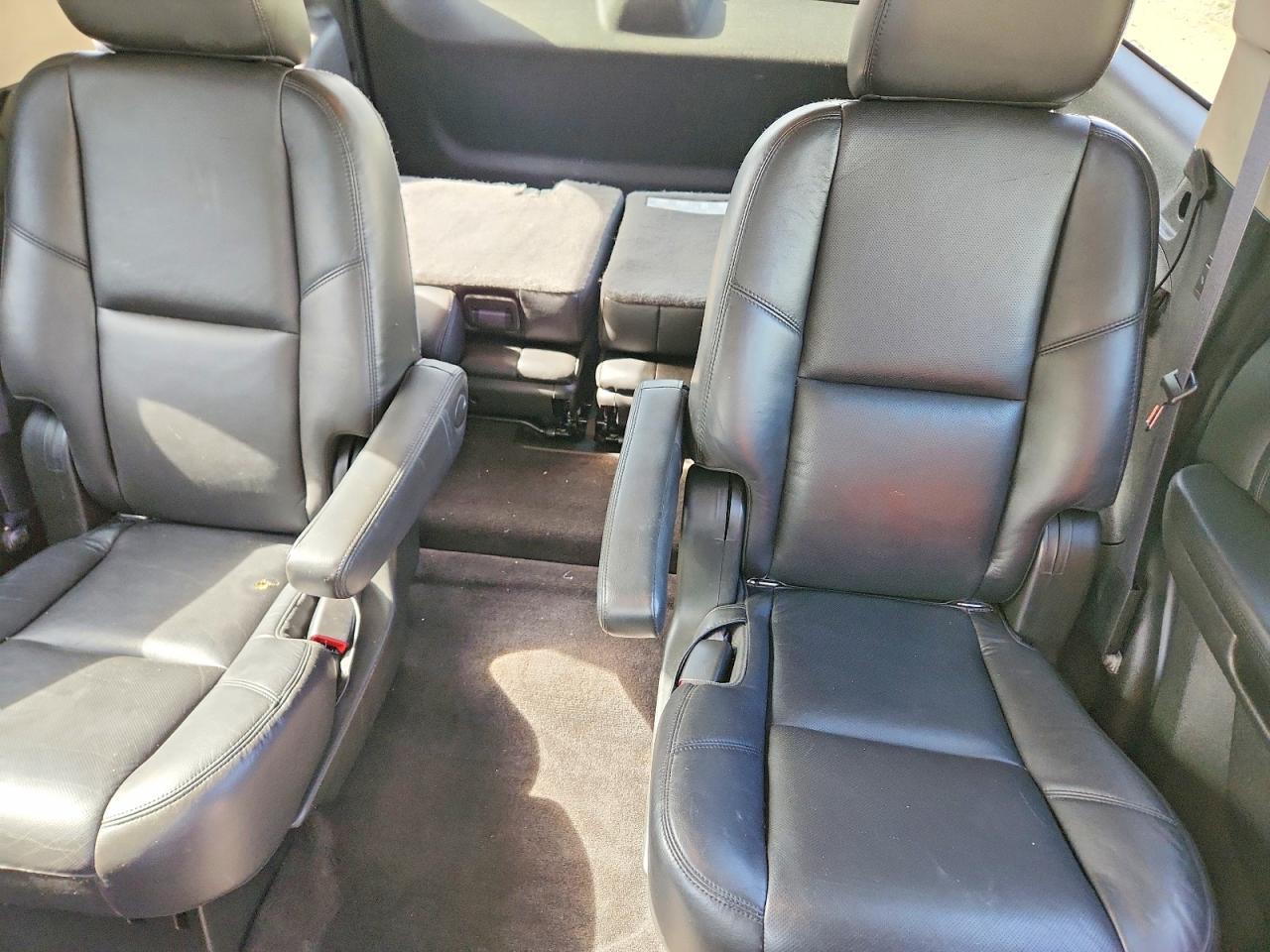 2011 CADILLAC ESCALADE