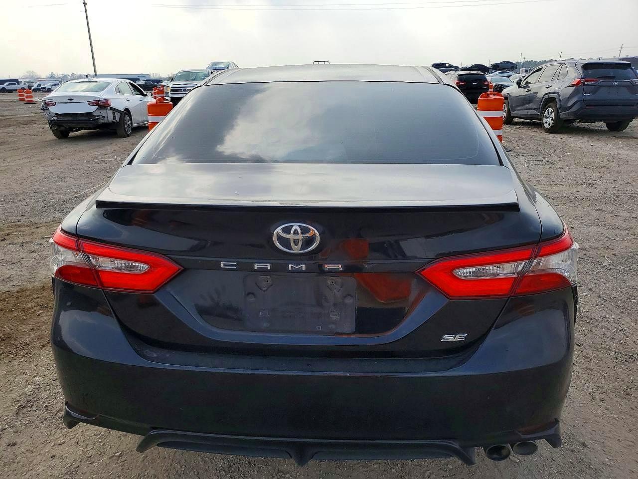 2018 TOYOTA CAMRY