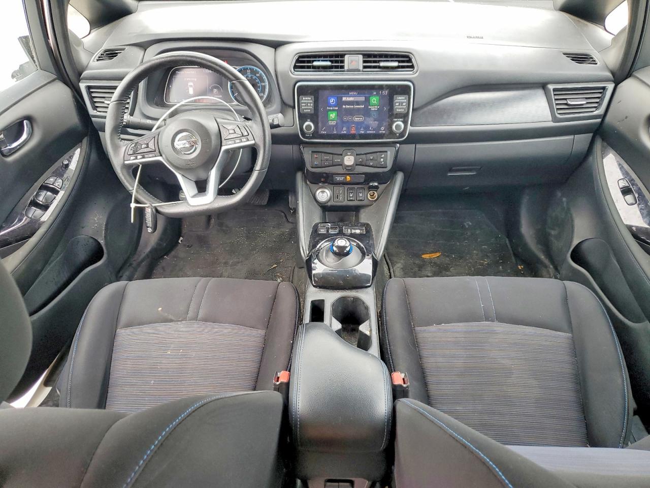 2022 NISSAN LEAF