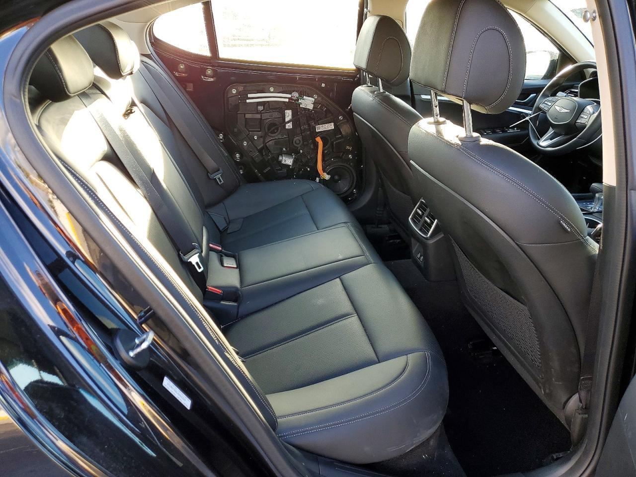 2025 GENESIS G70