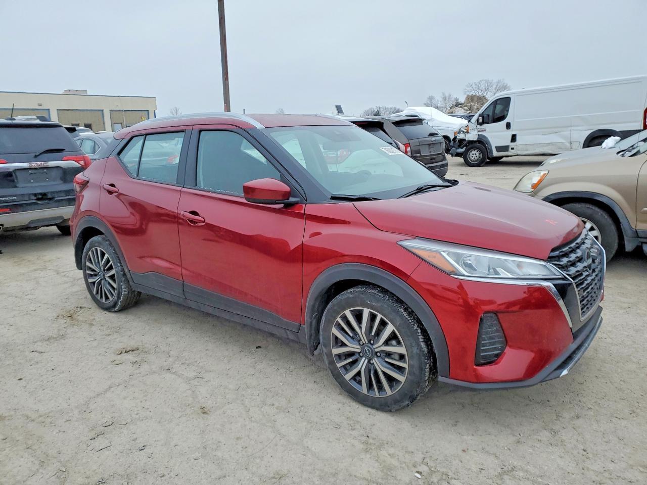 2022 NISSAN KICKS