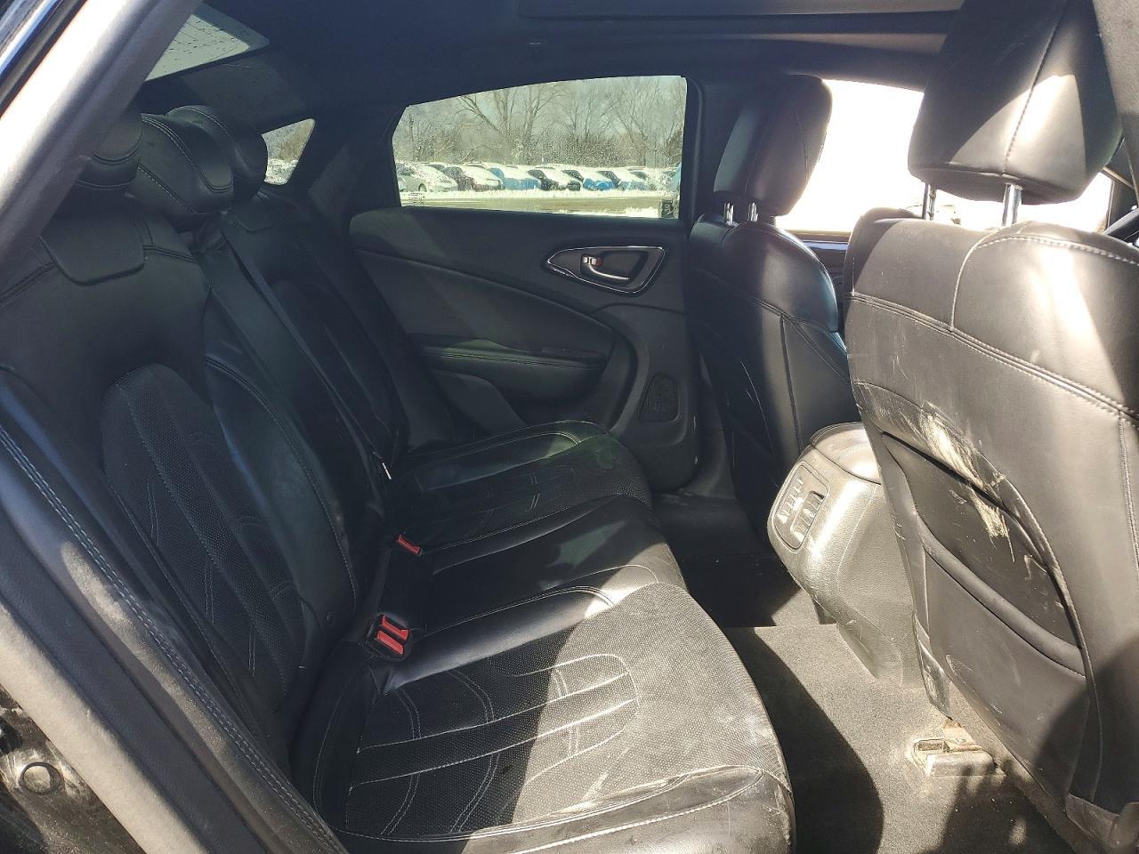 2015 CHRYSLER 200