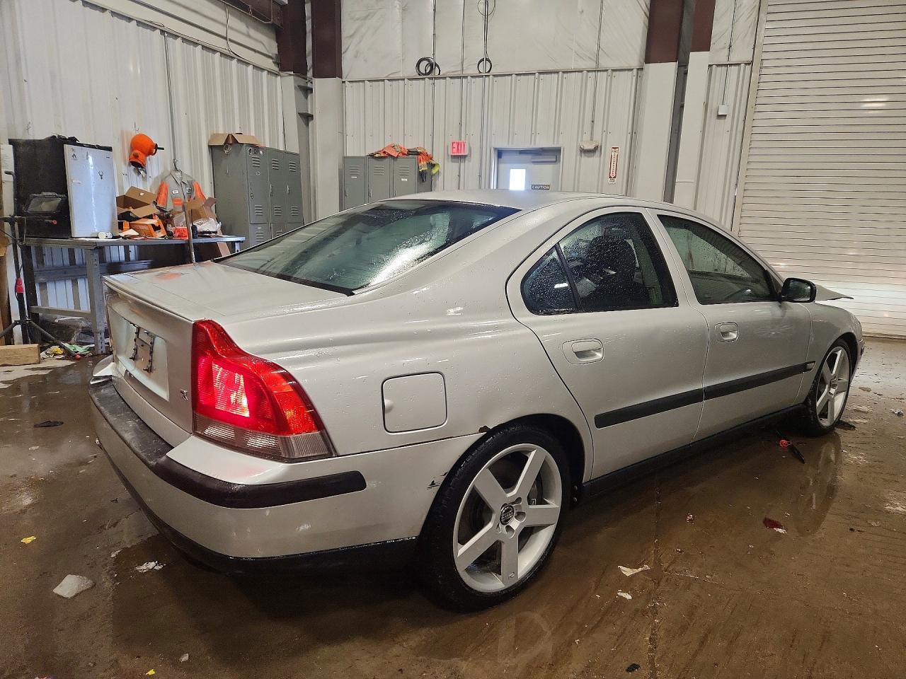 2004 VOLVO S60