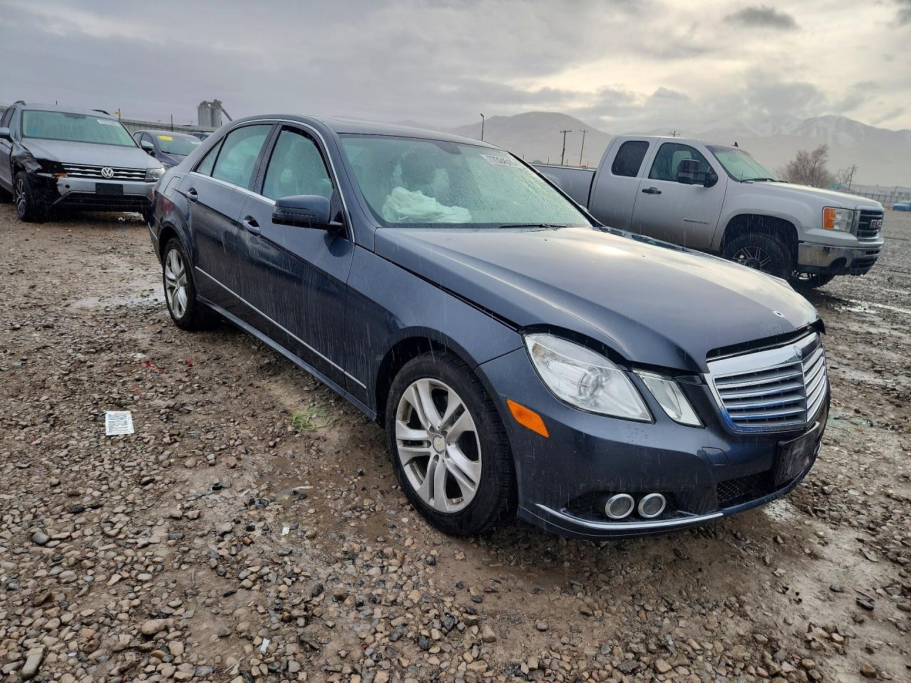 2011 MERCEDES-BENZ E-Class