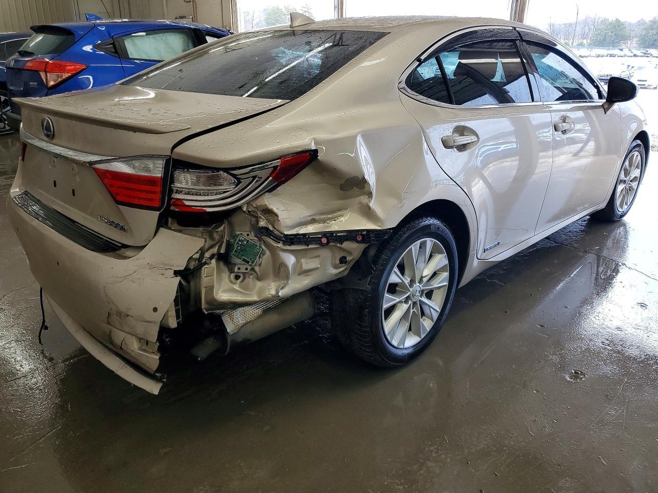2015 LEXUS ES 300H