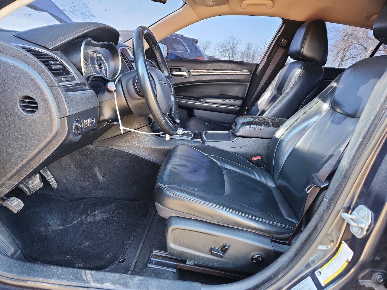 2016 CHRYSLER 300