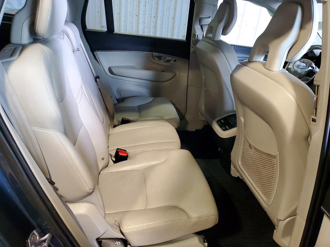 2020 VOLVO XC90