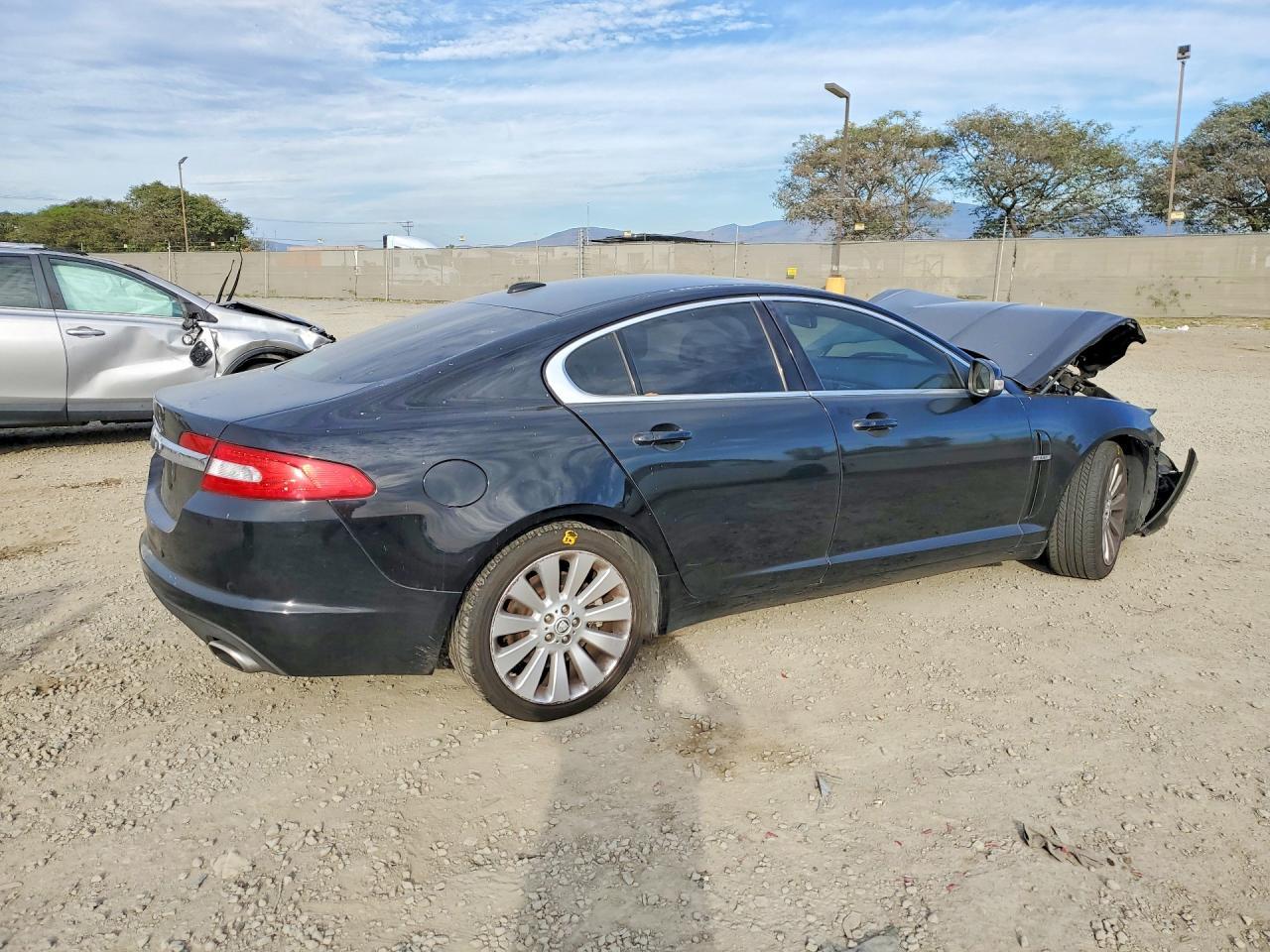 2009 JAGUAR XF