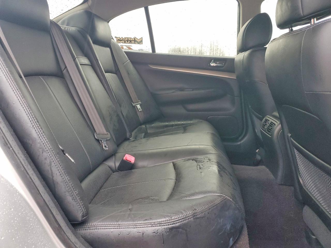 2011 INFINITI G37