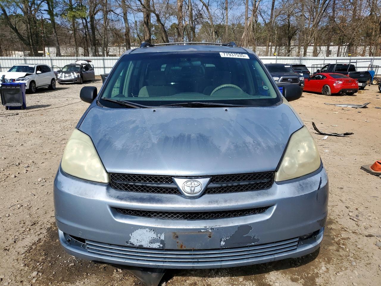 2004 TOYOTA SIENNA