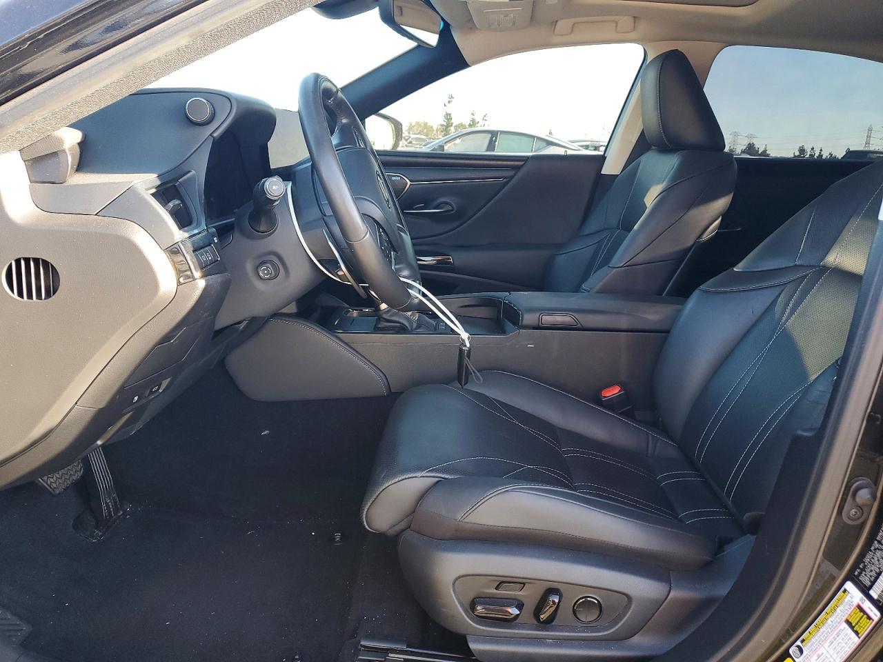 2025 LEXUS ES 300H
