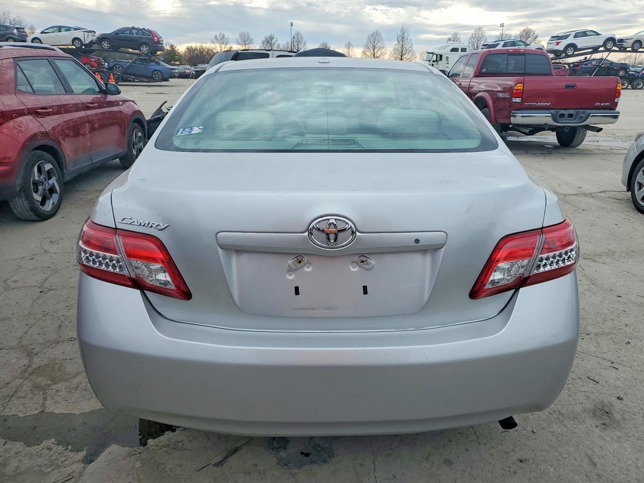 2011 TOYOTA CAMRY