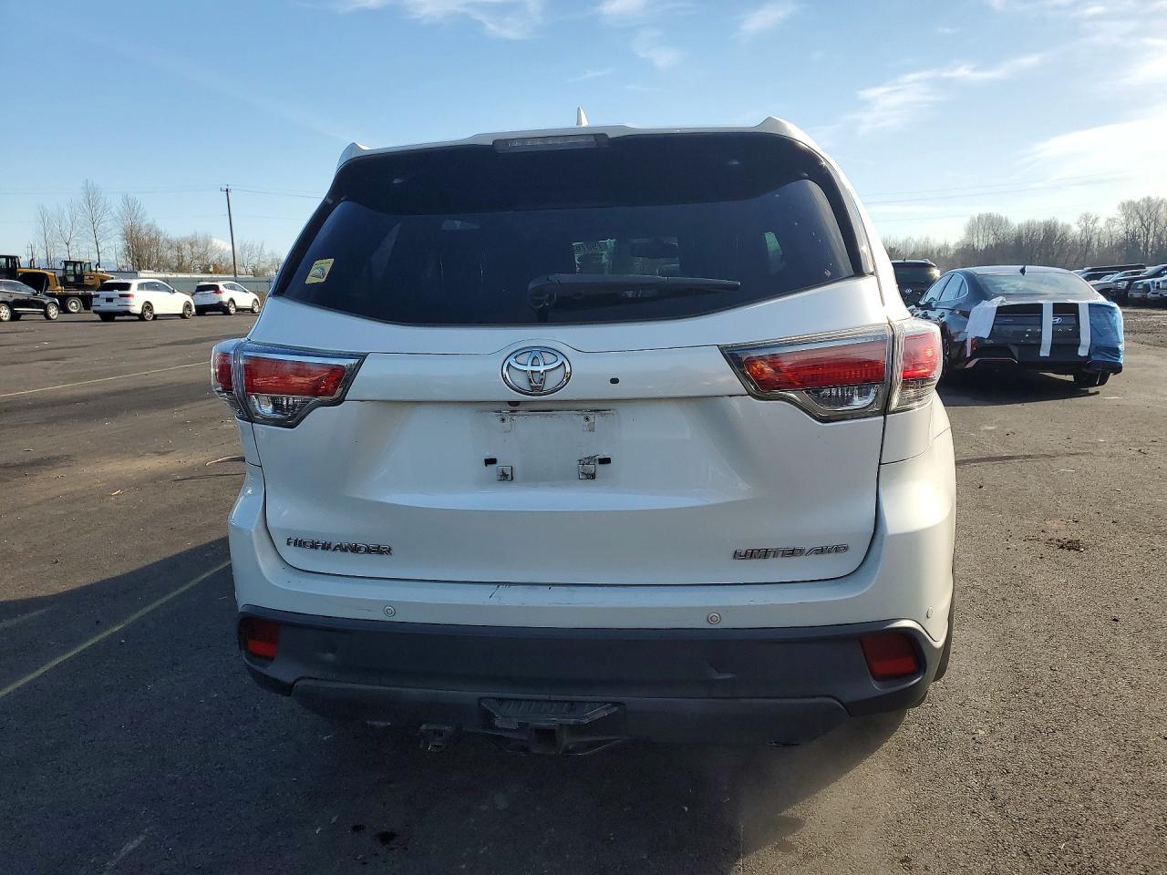 2015 TOYOTA HIGHLANDER