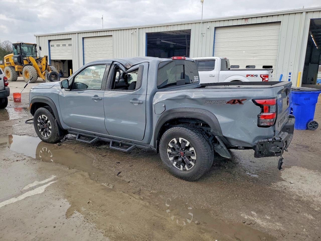 2023 NISSAN Frontier