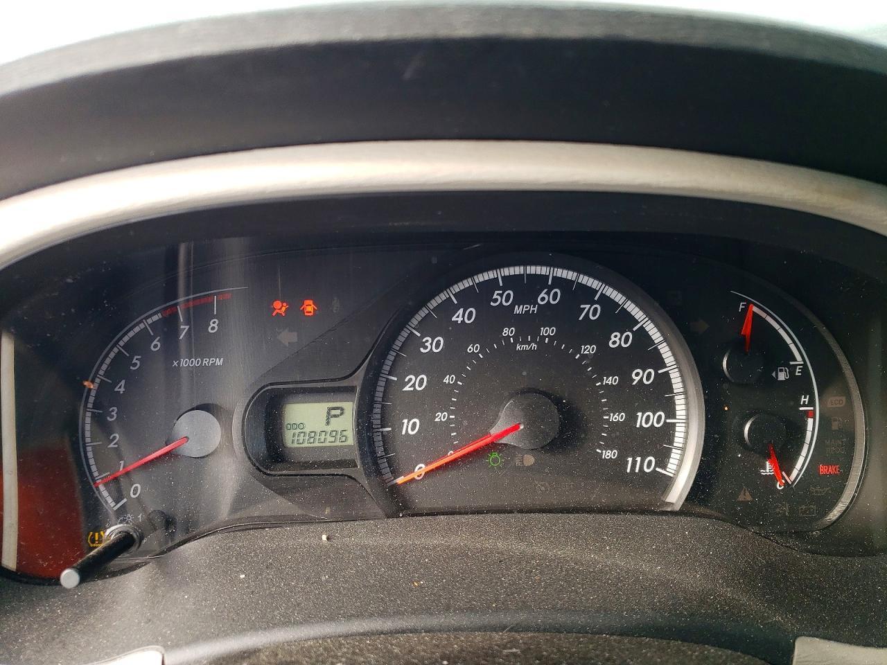 2011 TOYOTA SIENNA
