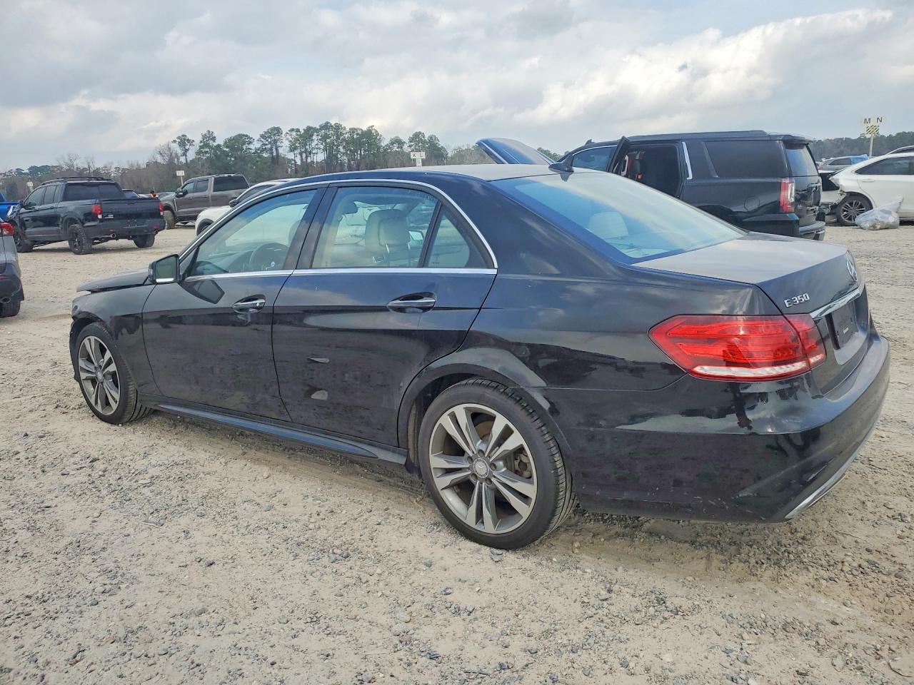 2016 MERCEDES-BENZ E-Class
