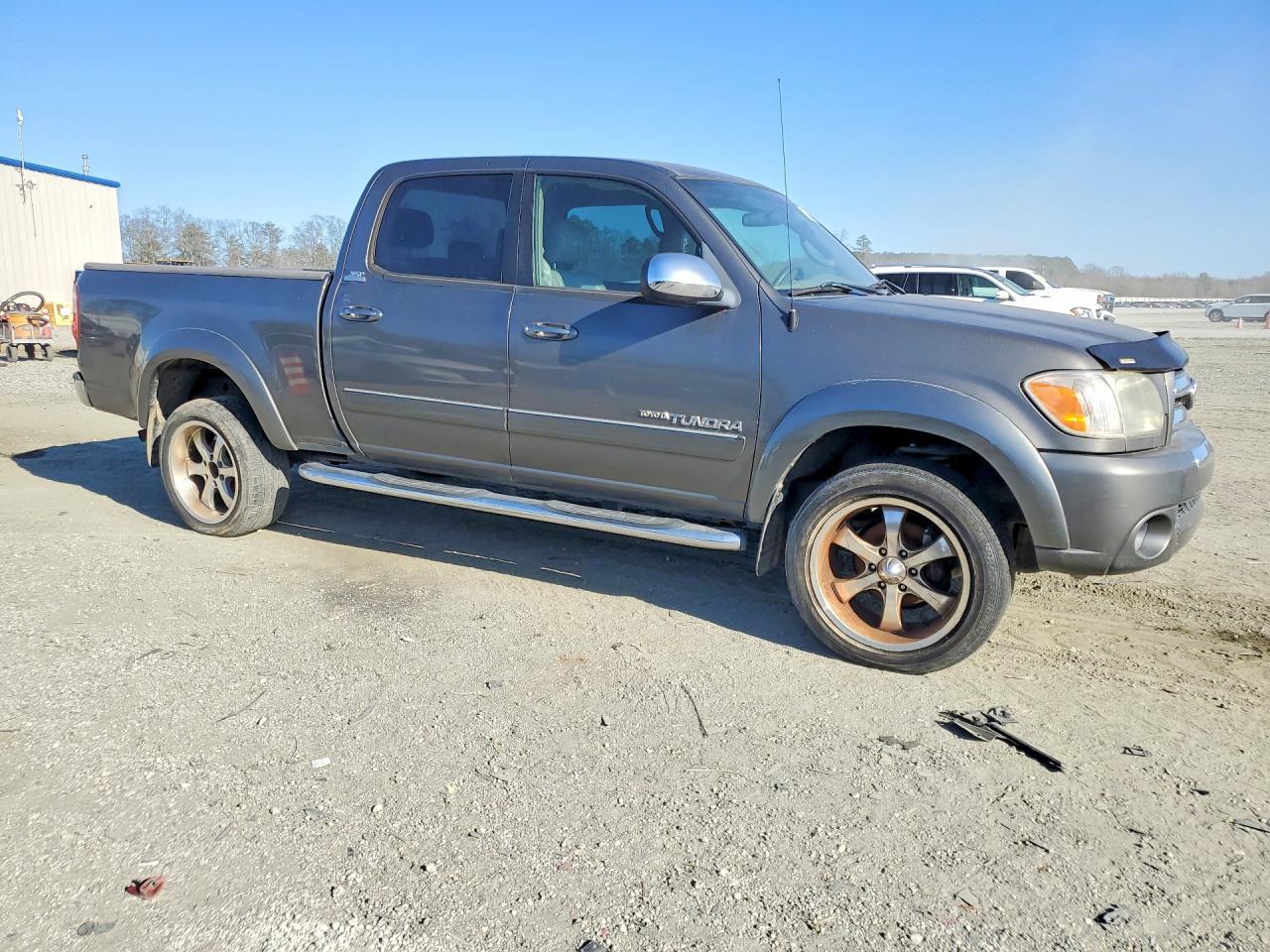 2005 TOYOTA TUNDRA