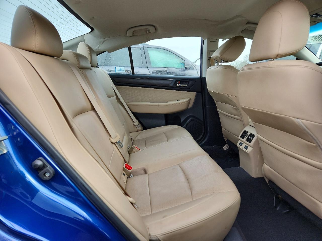 2015 SUBARU Legacy