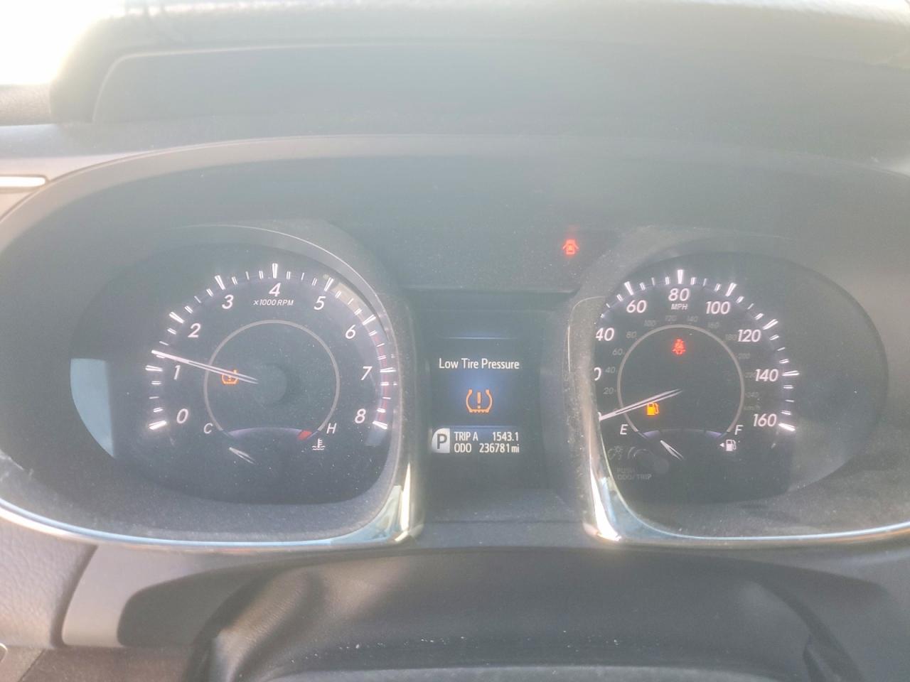 2013 TOYOTA Avalon