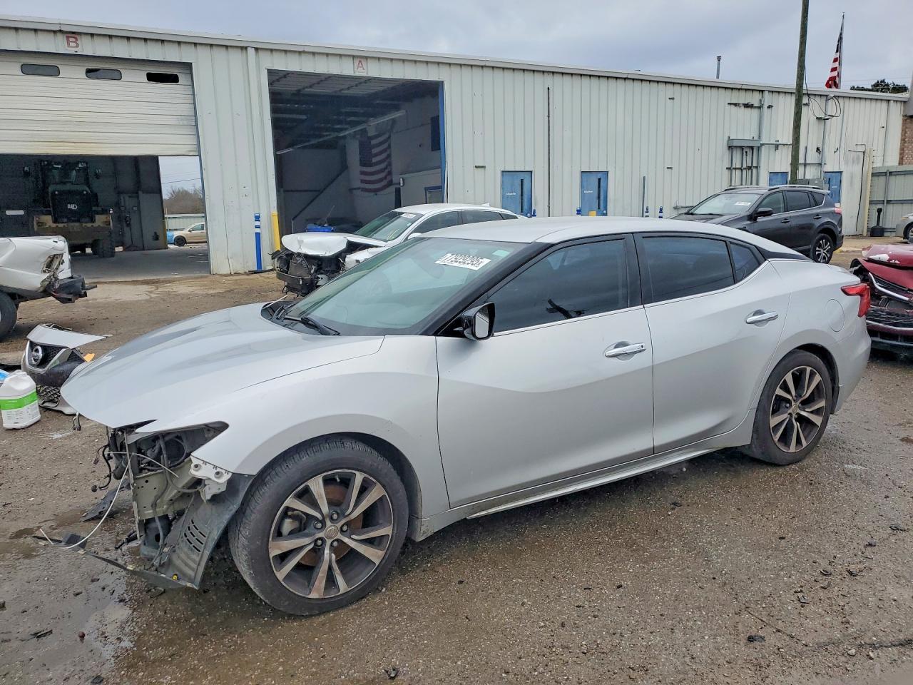 2018 NISSAN Maxima
