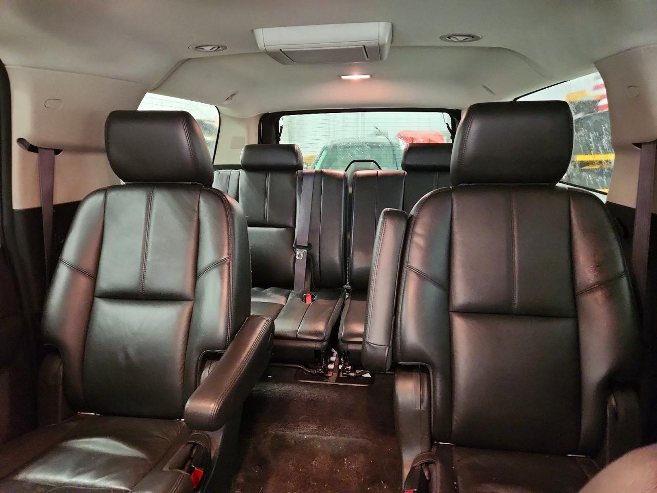 2013 CHEVROLET Suburban