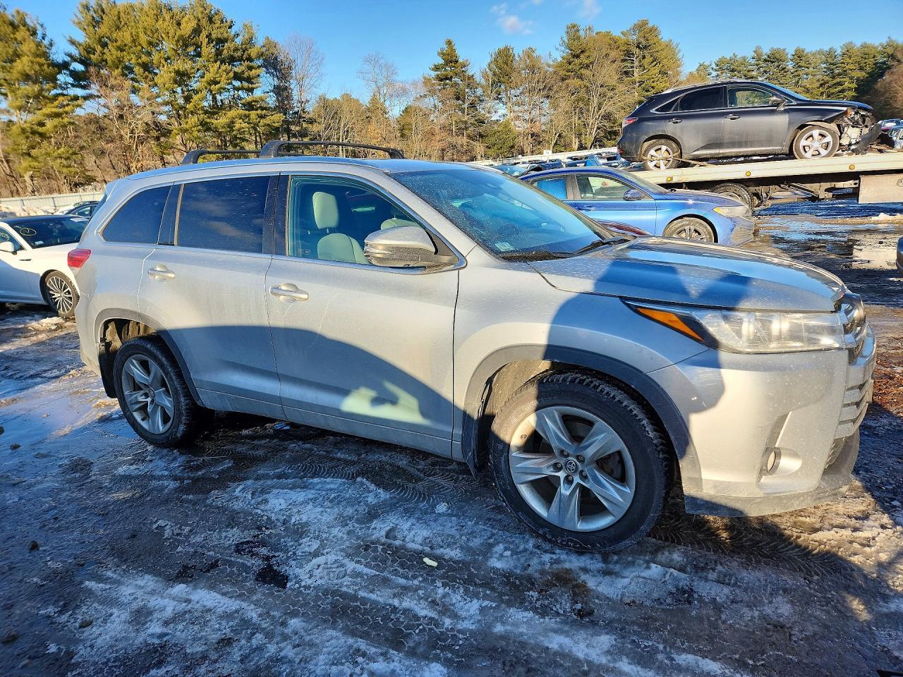 2018 TOYOTA HIGHLANDER