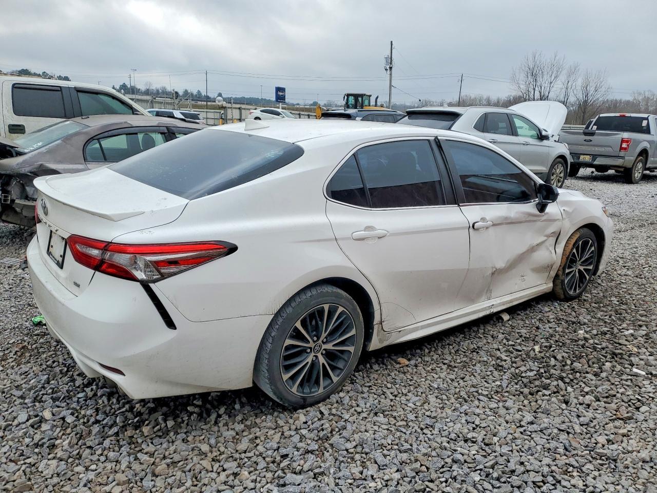 2019 TOYOTA CAMRY