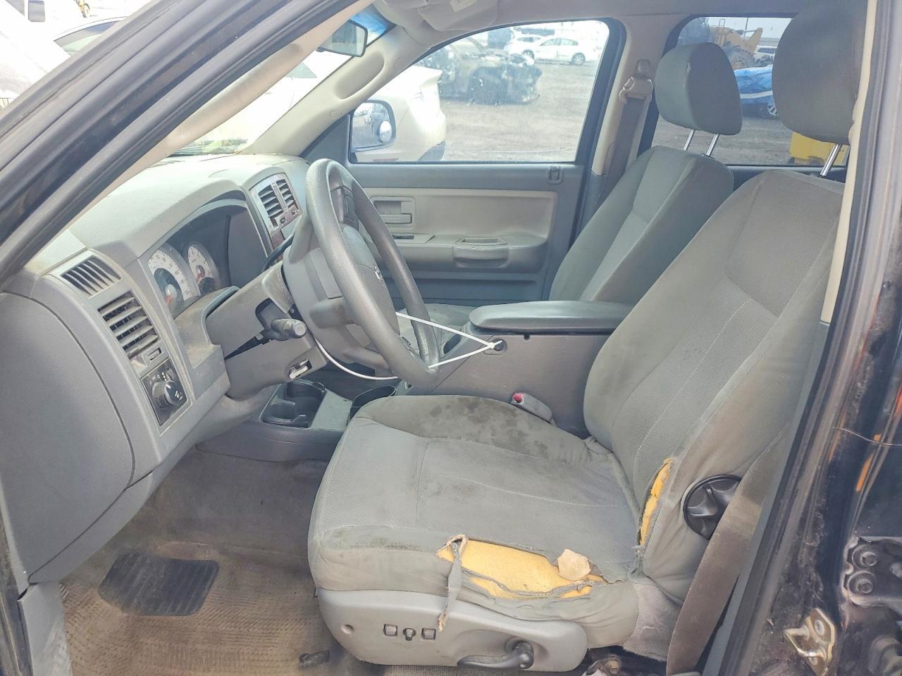 2005 DODGE Dakota