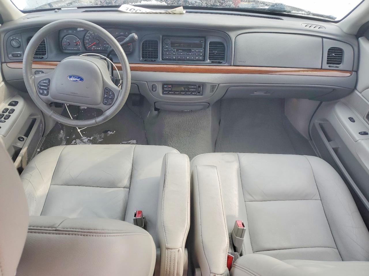 2004 FORD Crown Victoria