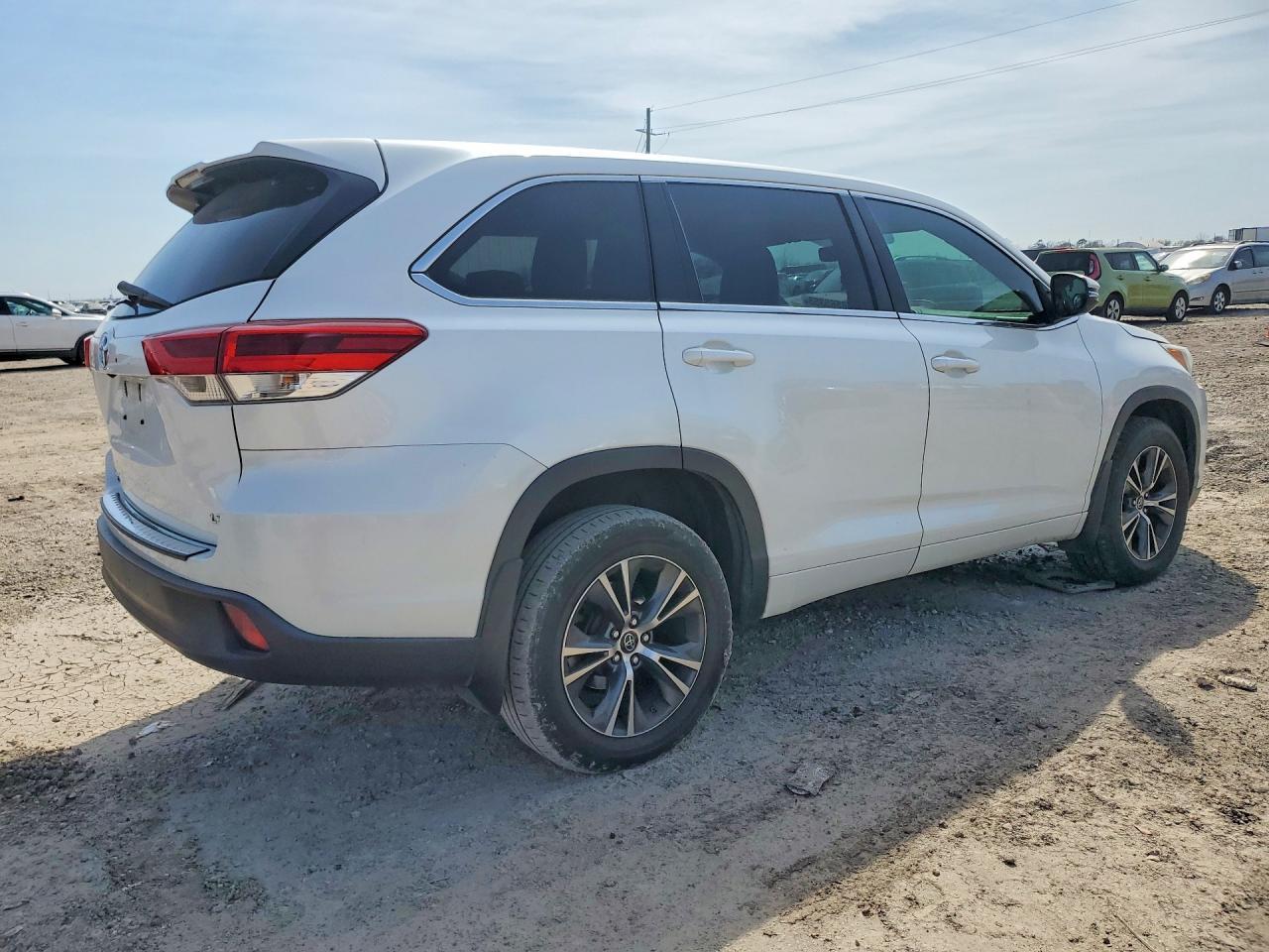 2018 TOYOTA HIGHLANDER