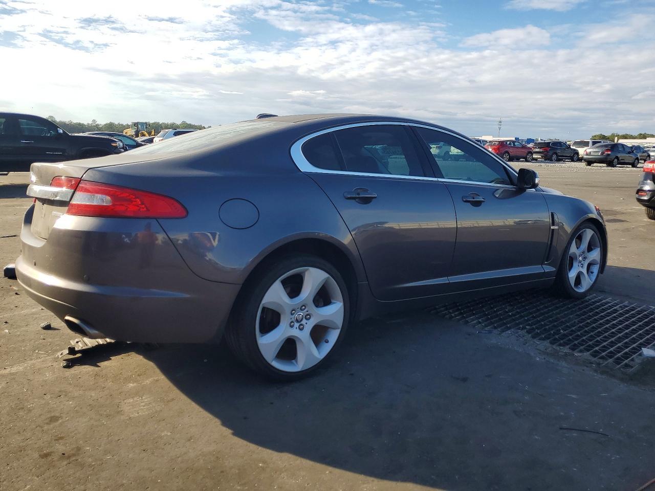 2009 JAGUAR XF