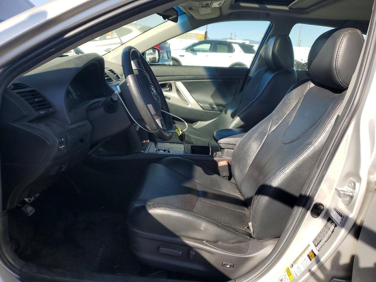 2011 TOYOTA CAMRY