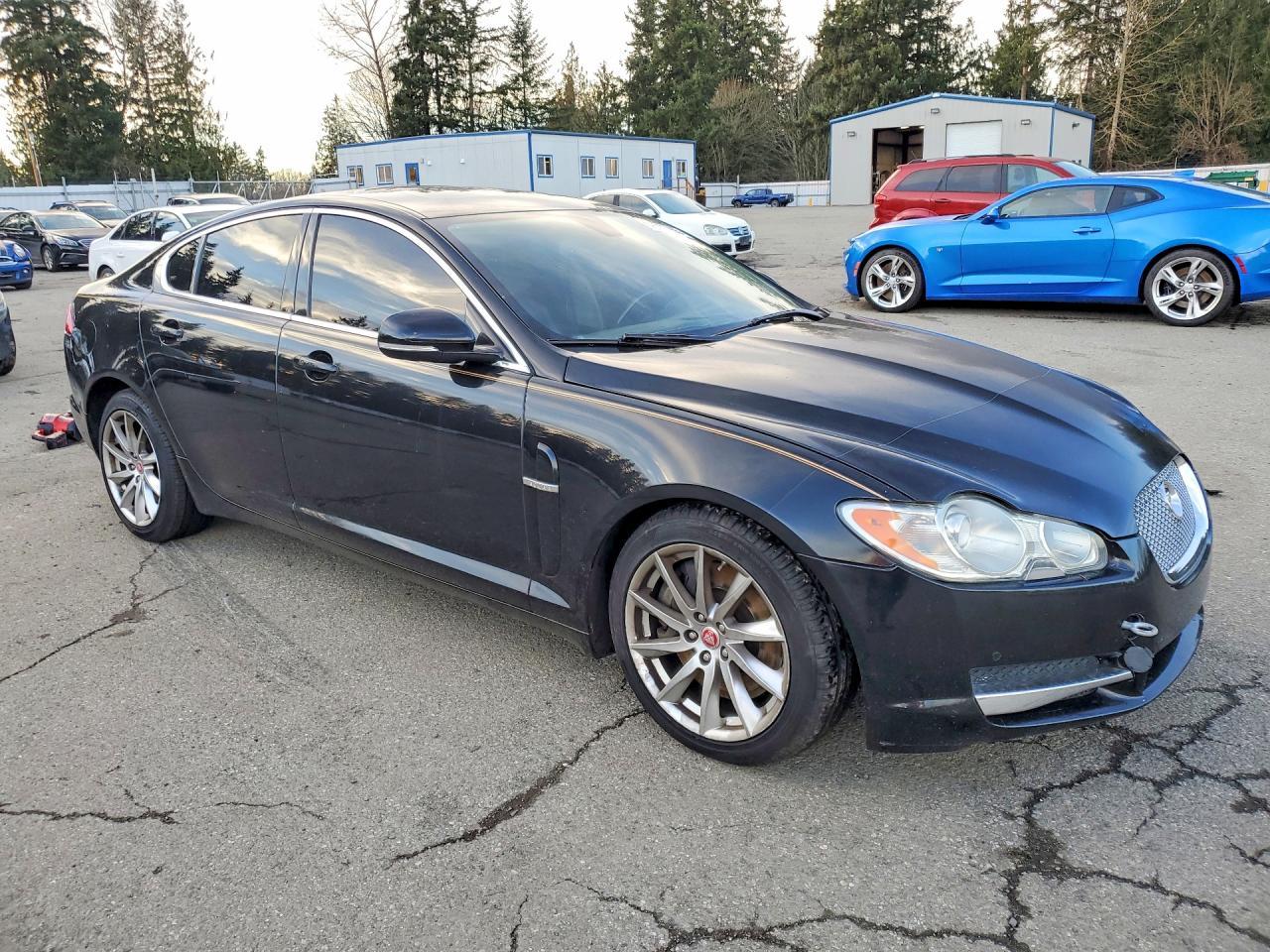 2011 JAGUAR XF